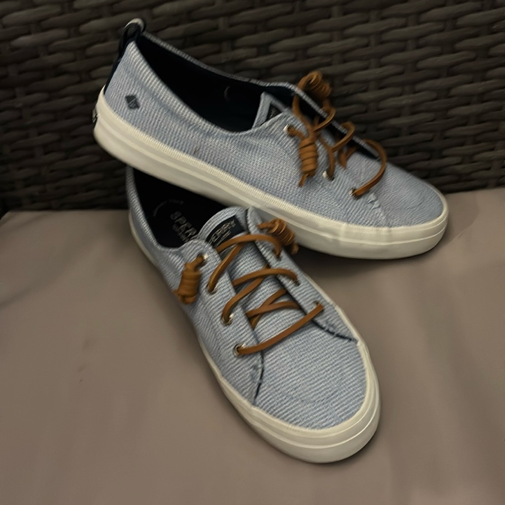 Sperry Light Blue Canvas Shoes with Brown Laces 7.5 women’s excellent condition